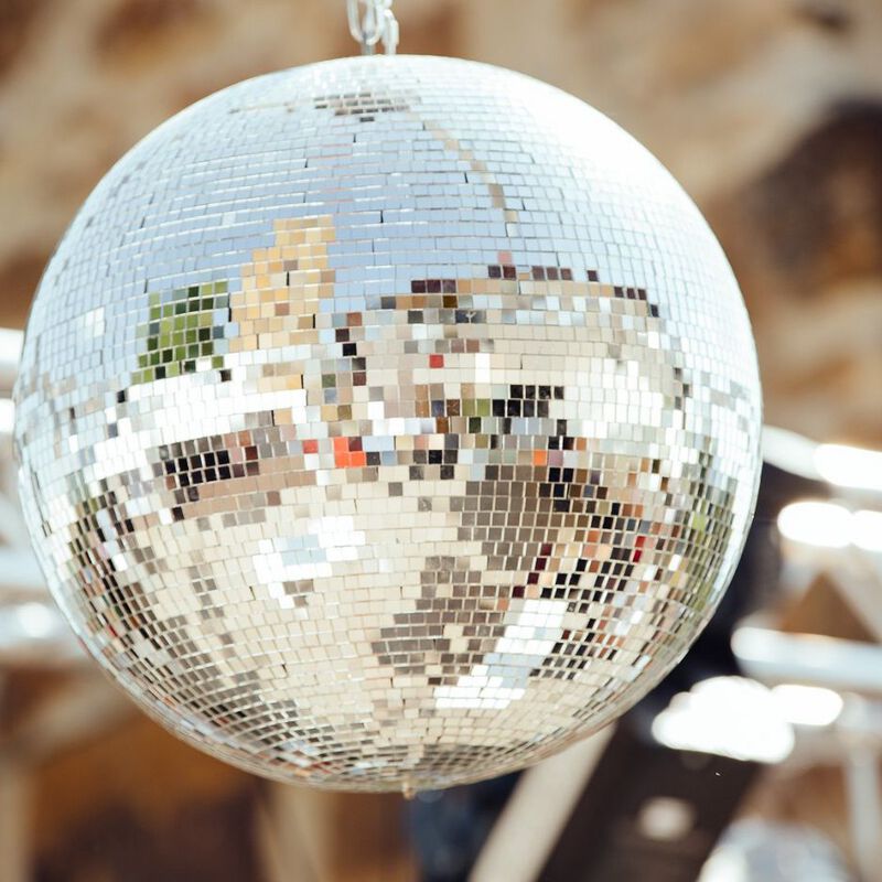 Ausgelassen feiern im Burghotel Staufeneck.