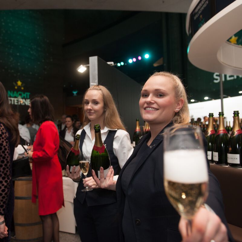 Sie feiern, wir kümmern uns um den Rest: Catering vom Burghotel Staufeneck.