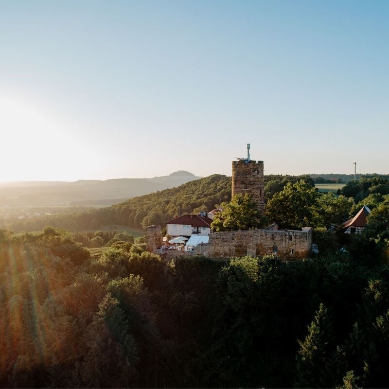 Atemberaubender Blick auf das Burghotel Staufeneck.