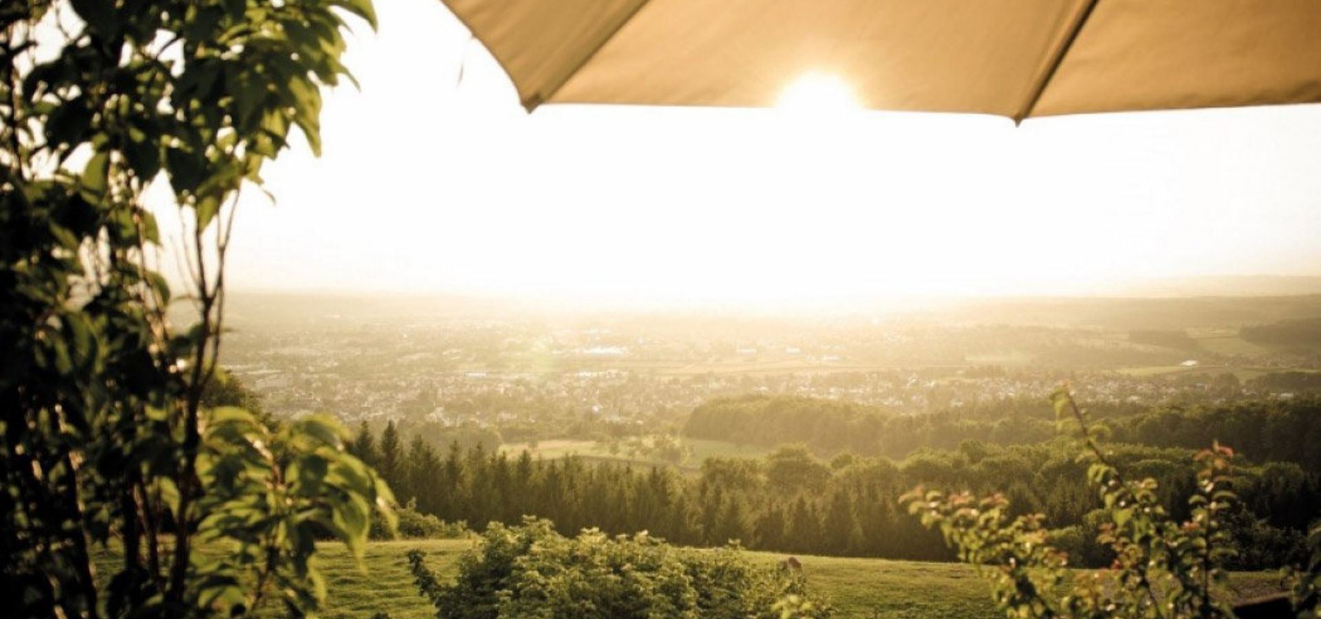 Ausblick vom Burghotel Staufeneck.